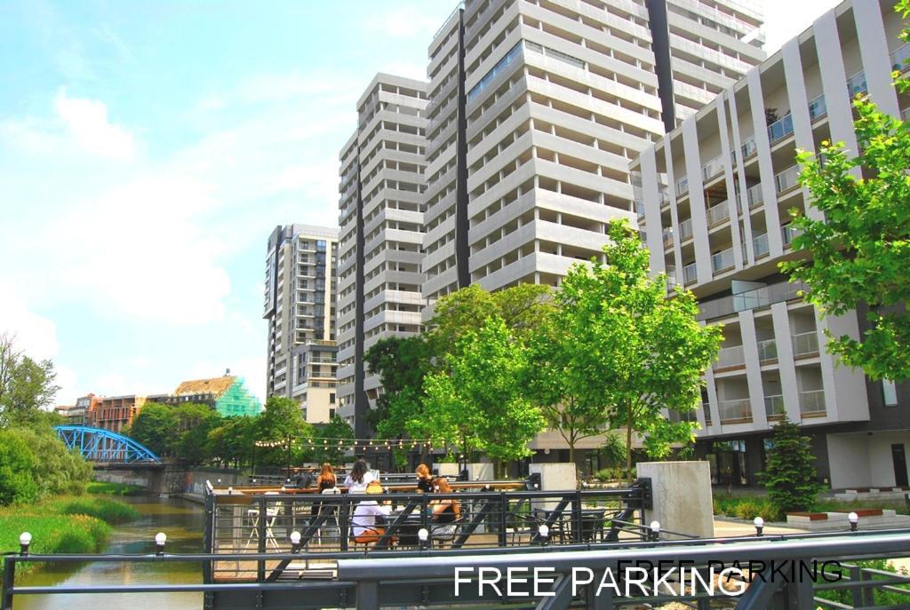 Two Towers Old Town Apartments-City Center-By The River-Observation Terrance On The Roof-Free Parking ヴロツワフ エクステリア 写真